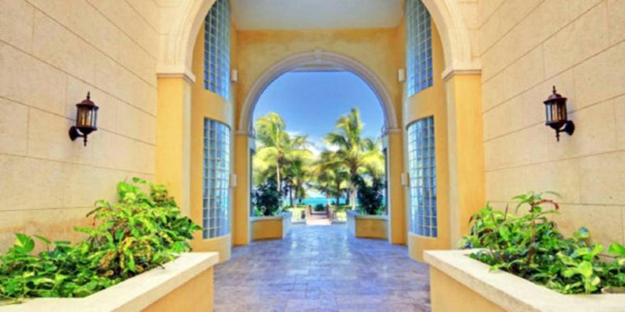 Villa Renaissance Unit 205 Grace Bay Beach 外观 照片