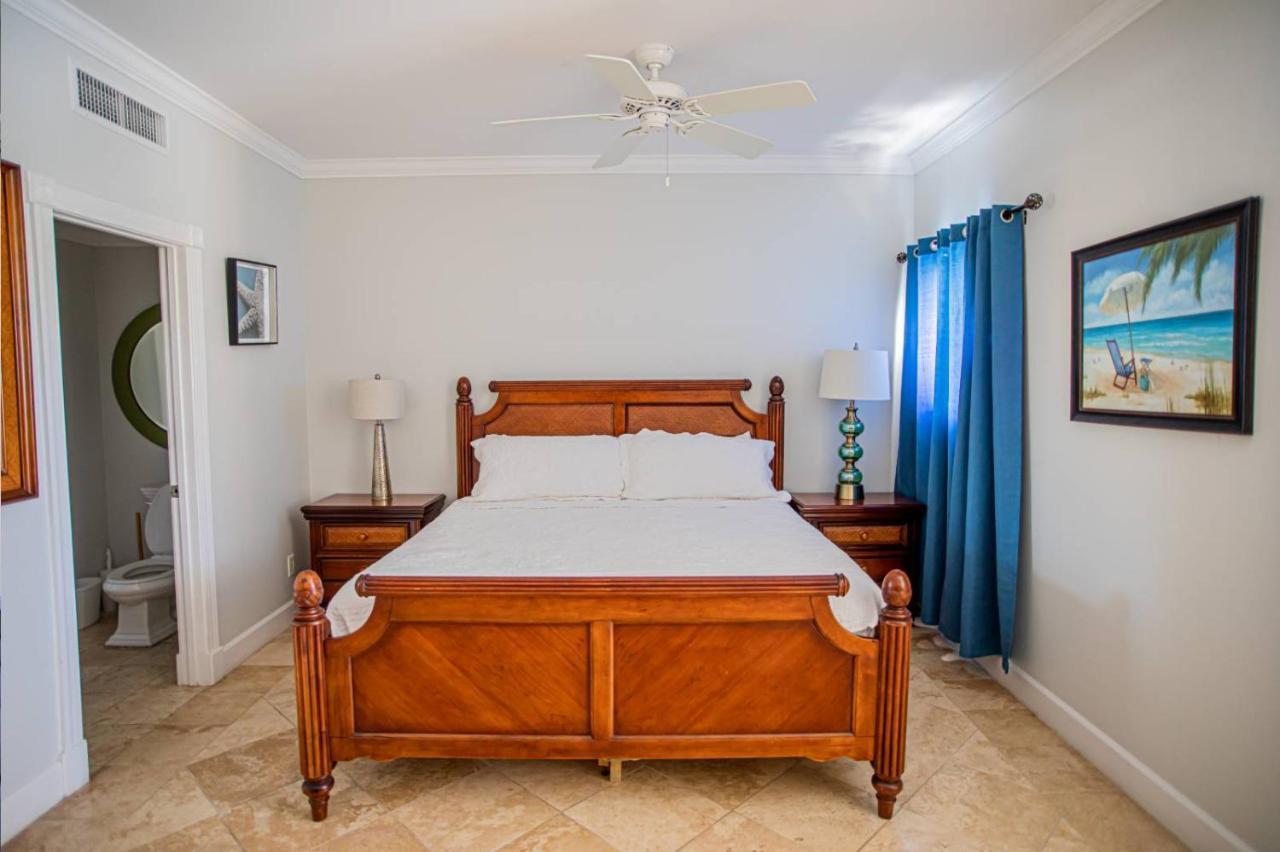 Villa Renaissance Unit 205 Grace Bay Beach 外观 照片